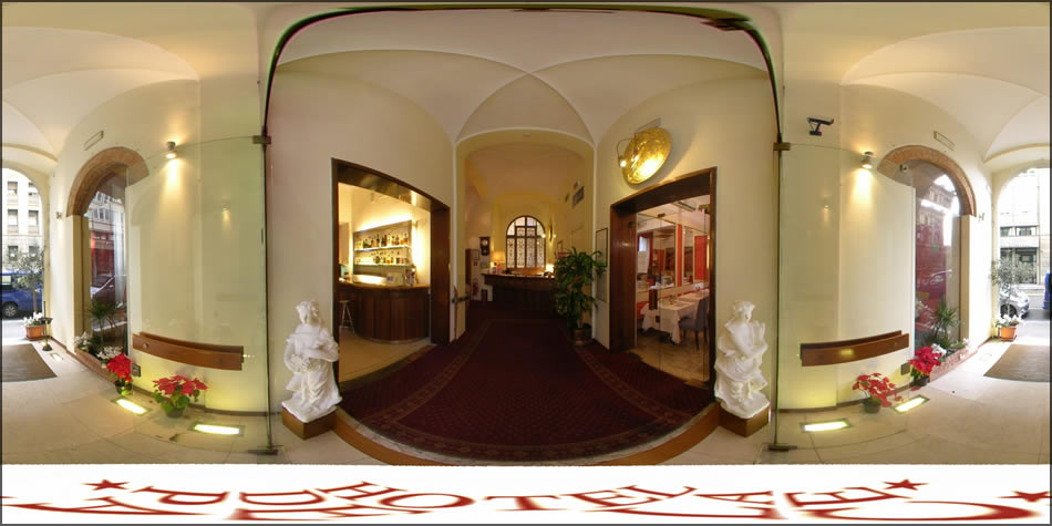 Hotel De La Pace - Entrance